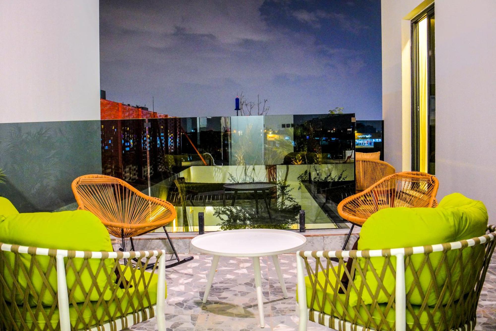 The Land Resort Ar Riyad Esterno foto