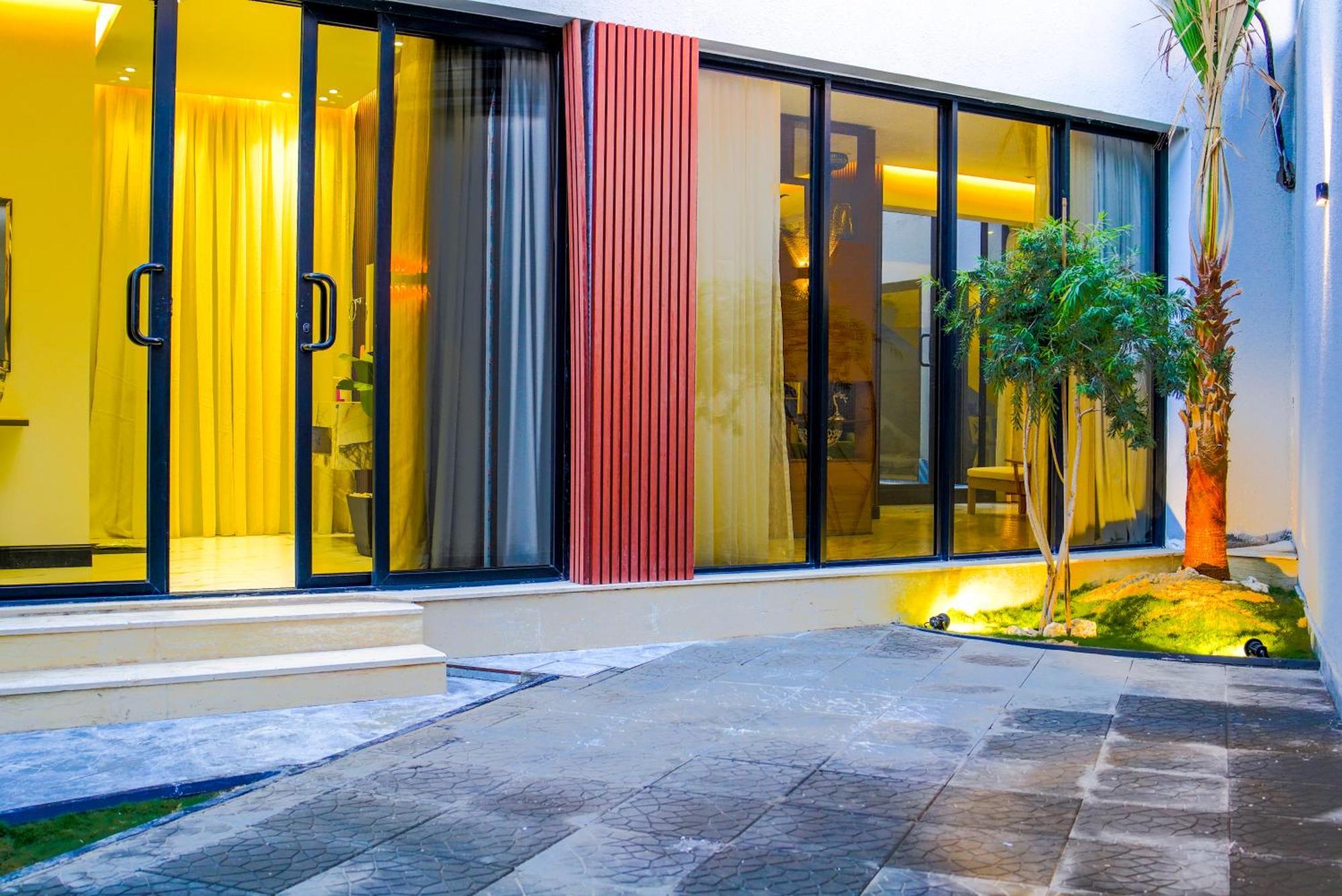 The Land Resort Ar Riyad Esterno foto